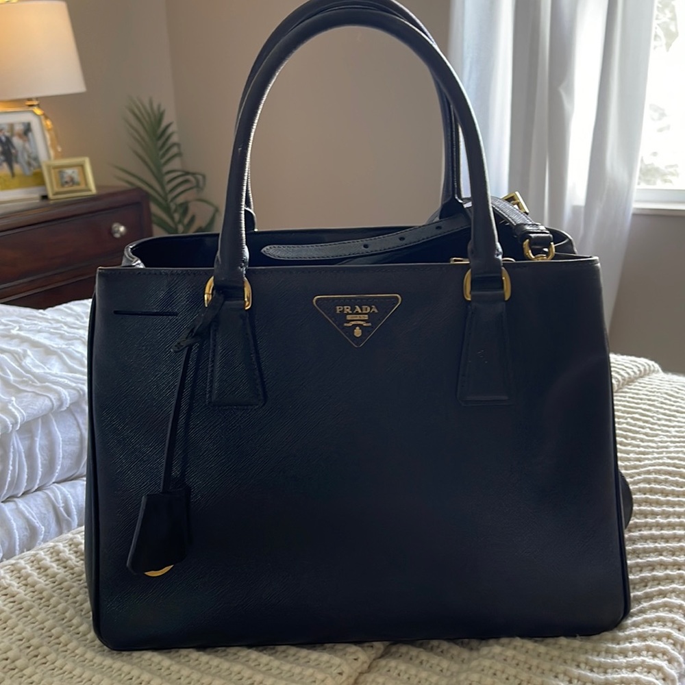 100% Authentic Prada Large Saffiano tote, handbag, black.